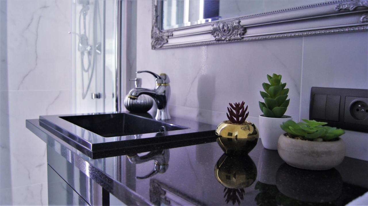 Przestronny Apartament Contento- Wroclaw Centrum Apartment ภายนอก รูปภาพ